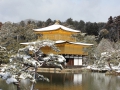 雪の金閣寺